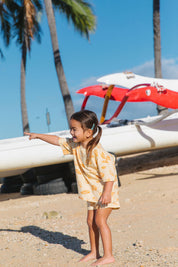 On Island Time Set in Shell Picking